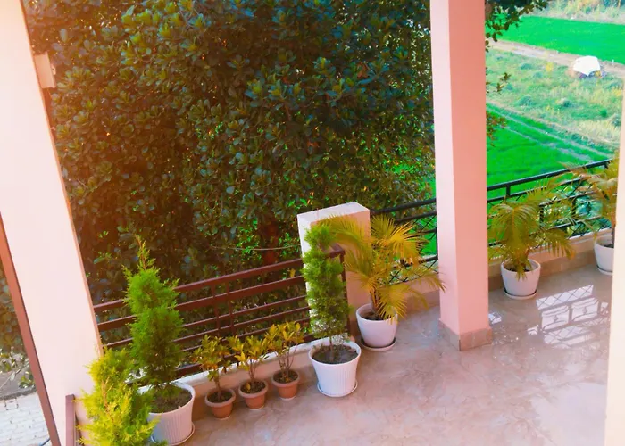 Airport Luxury Nature Homestay- Near Jolly Grant Airport Dehradun