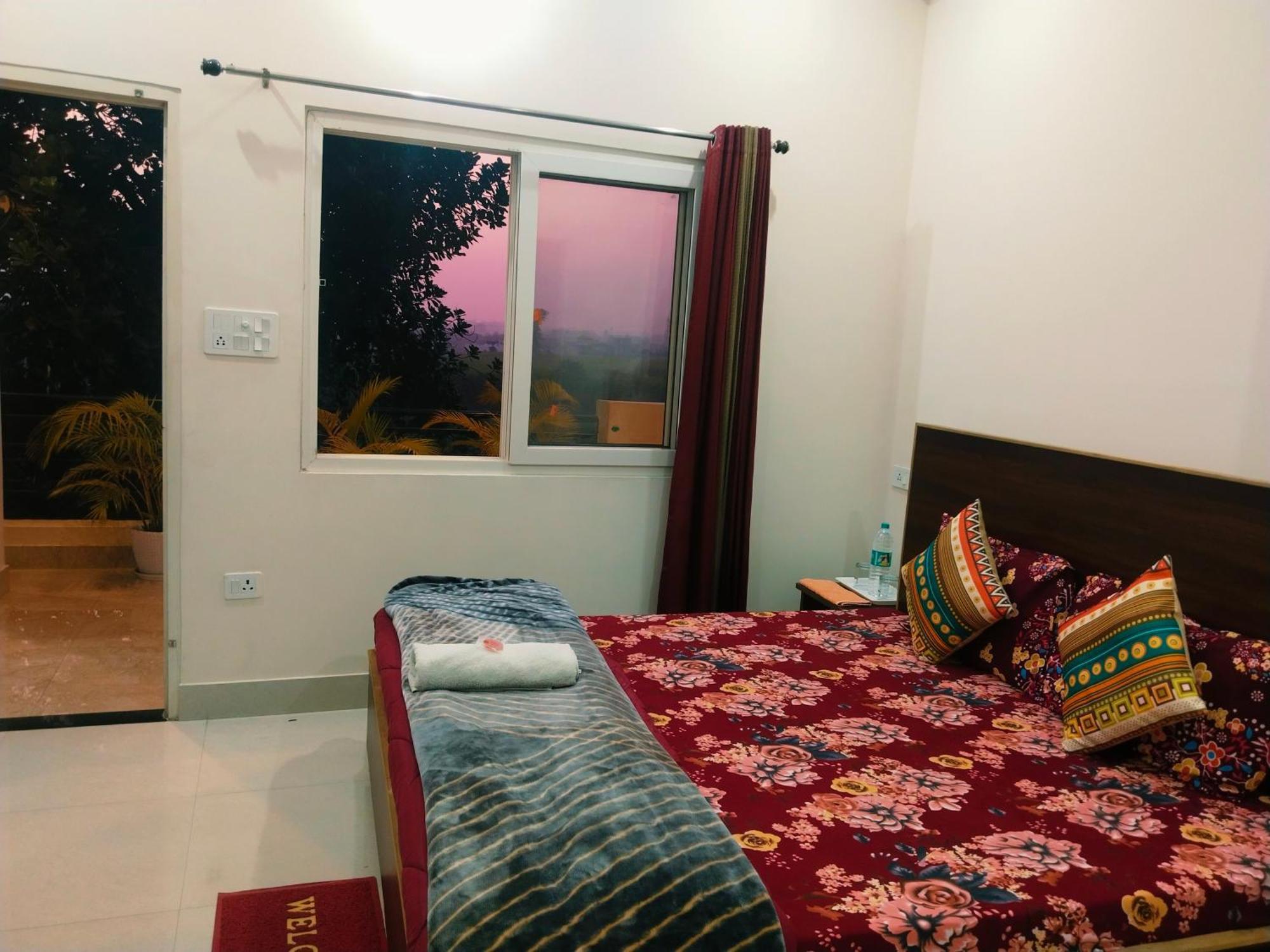 Airport Luxury Nature Homestay- Near Jolly Grant Airport Dehradun Homestay Doiwala