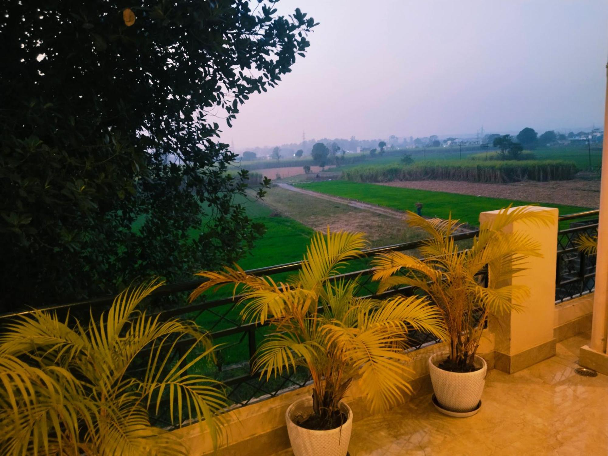 Airport Luxury Nature Homestay- Near Jolly Grant Airport Dehradun Doiwala